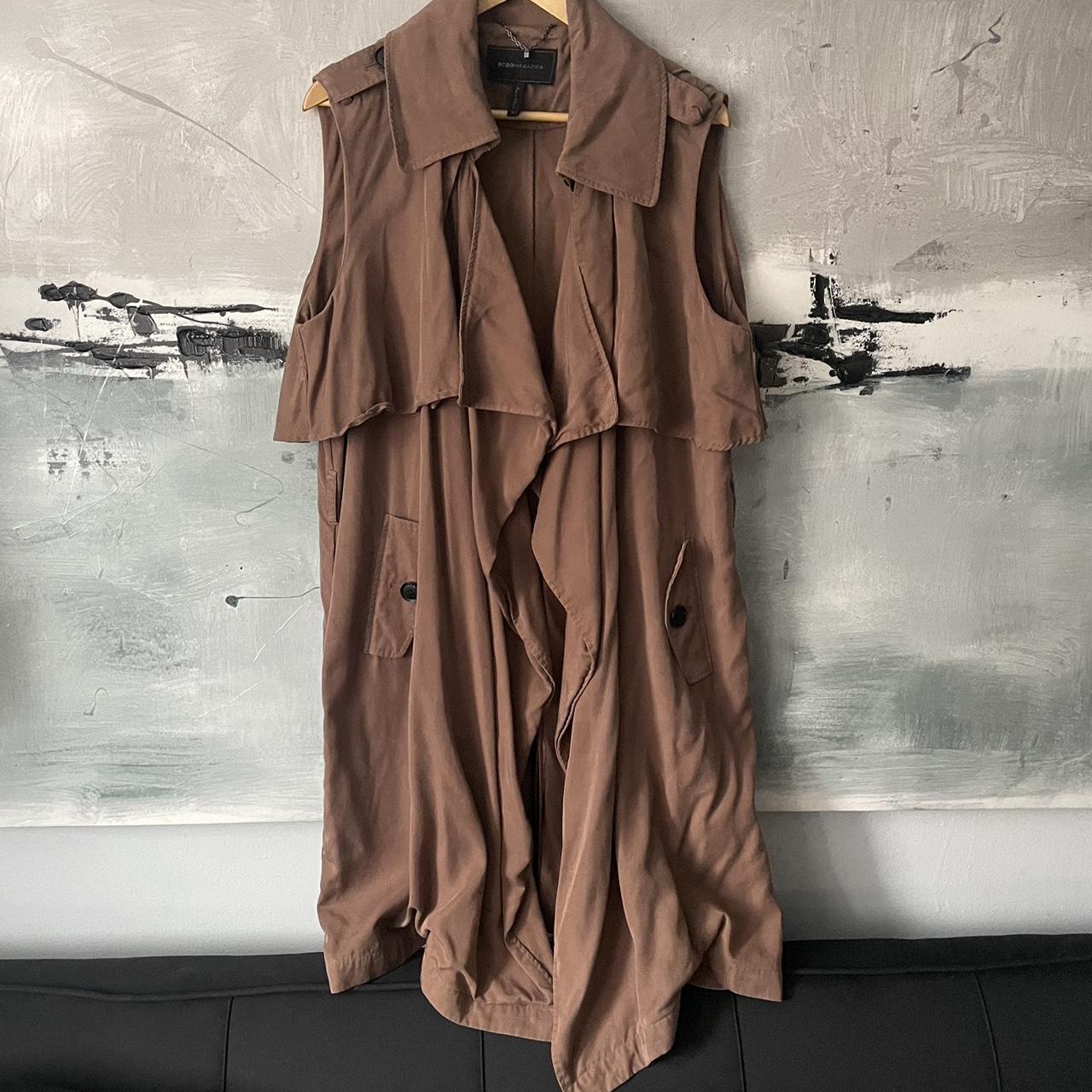 BCBG sleeveLess trench coat Size M Missing the Depop