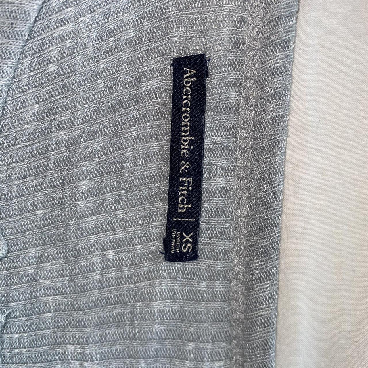 Abercrombie & Fitch Women's Grey Shirt (2)