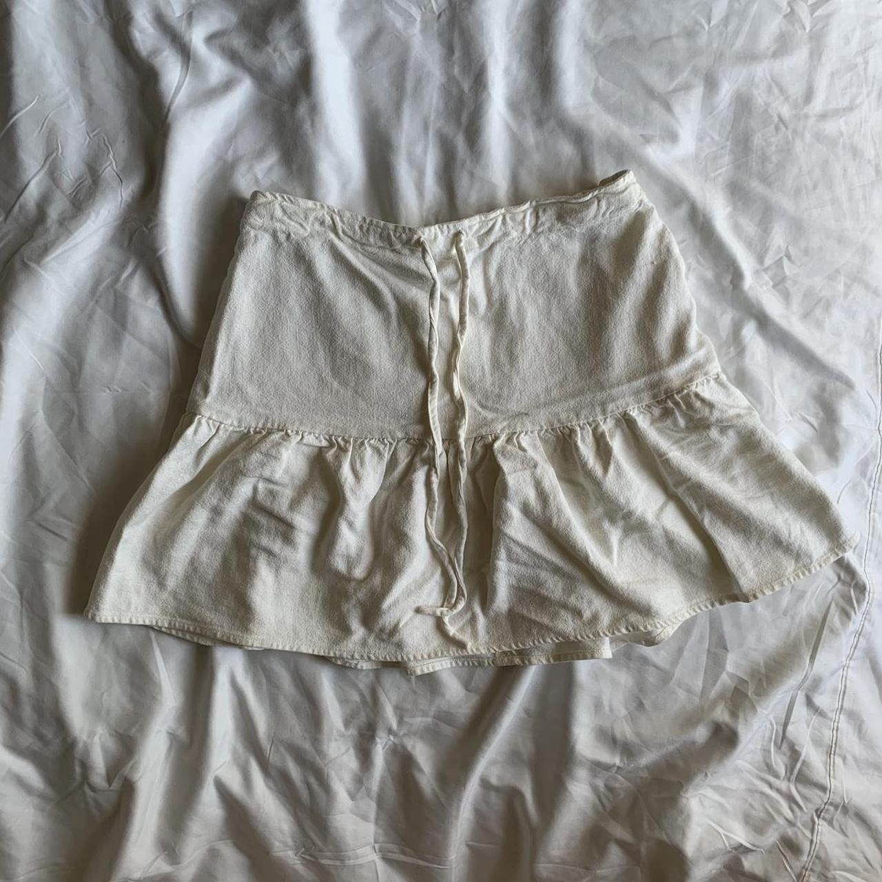 Brandy Melville Women's White Skirt Depop
