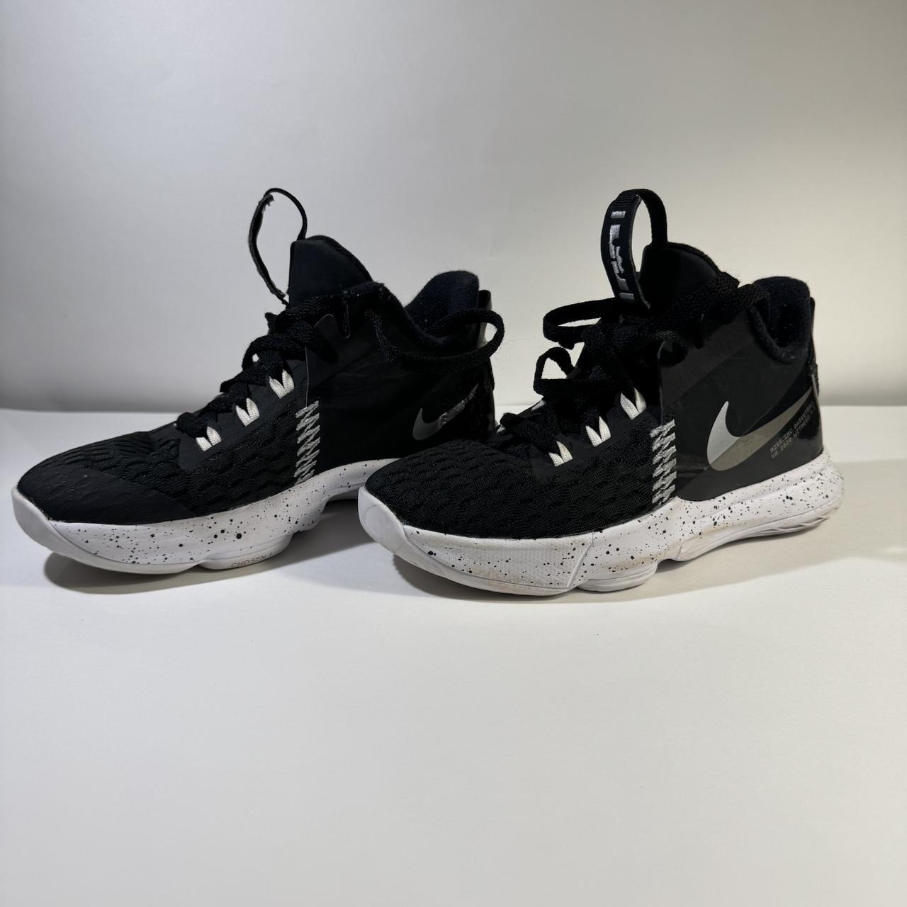 nike youth basketball sneakers