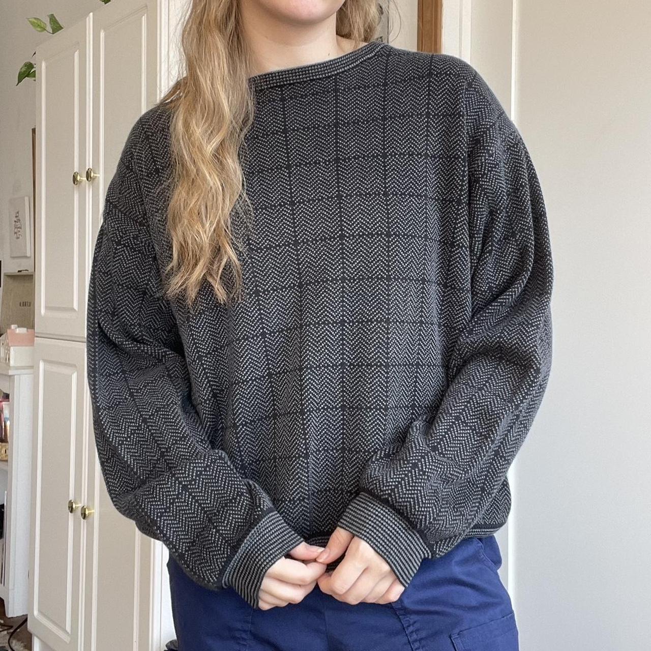 Geoffrey Beene Women's Grey and Black Jumper