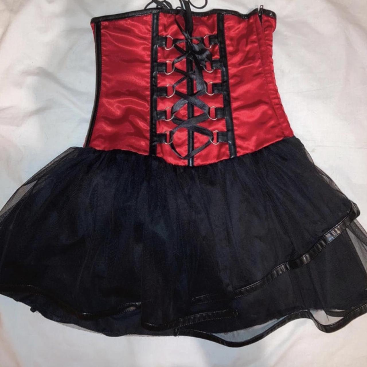 Women's Black and Red Skirt | Depop