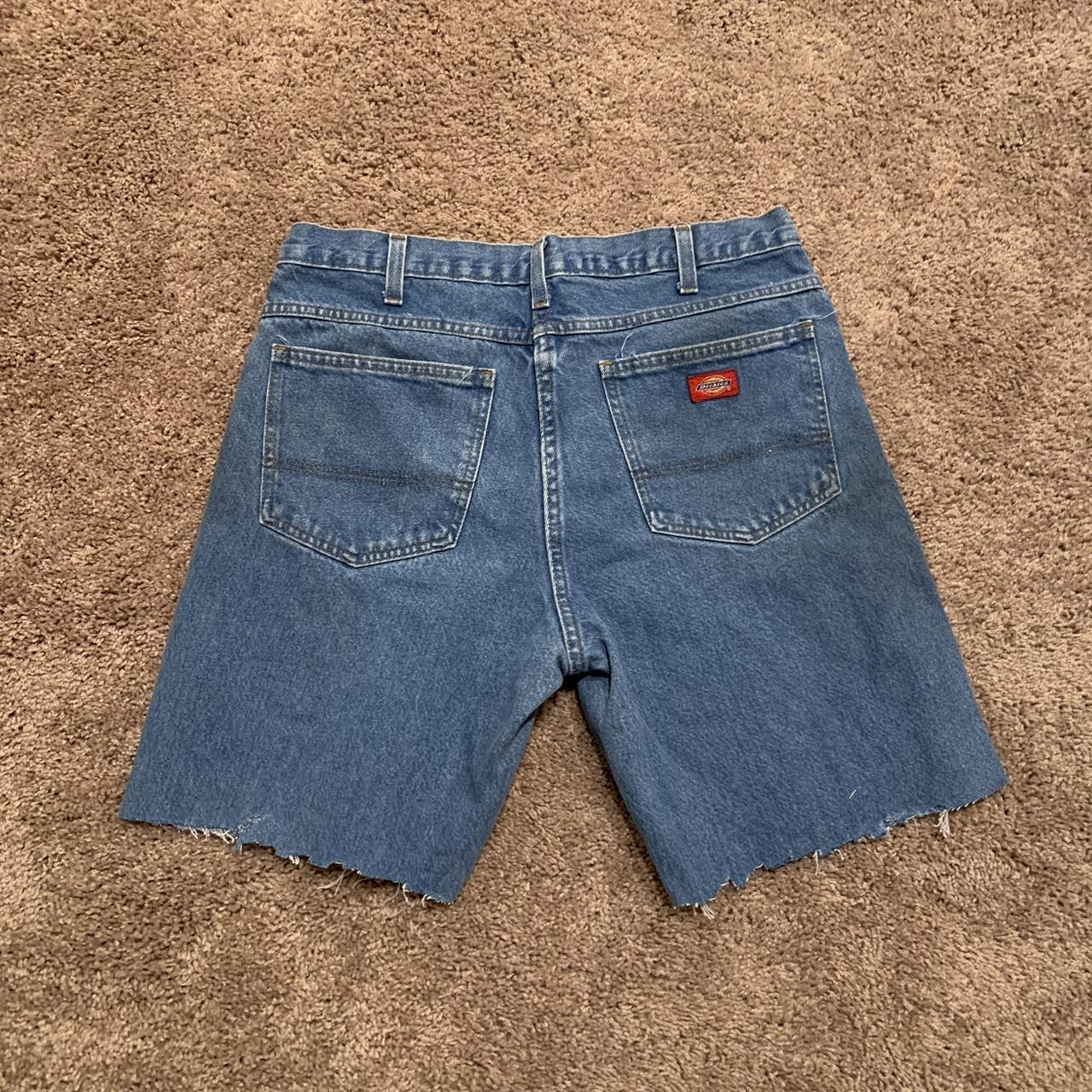 Dickies jorts 6ft in the pic / Not sagging - Depop