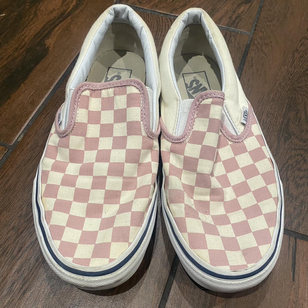 Mens pink deals checkered vans