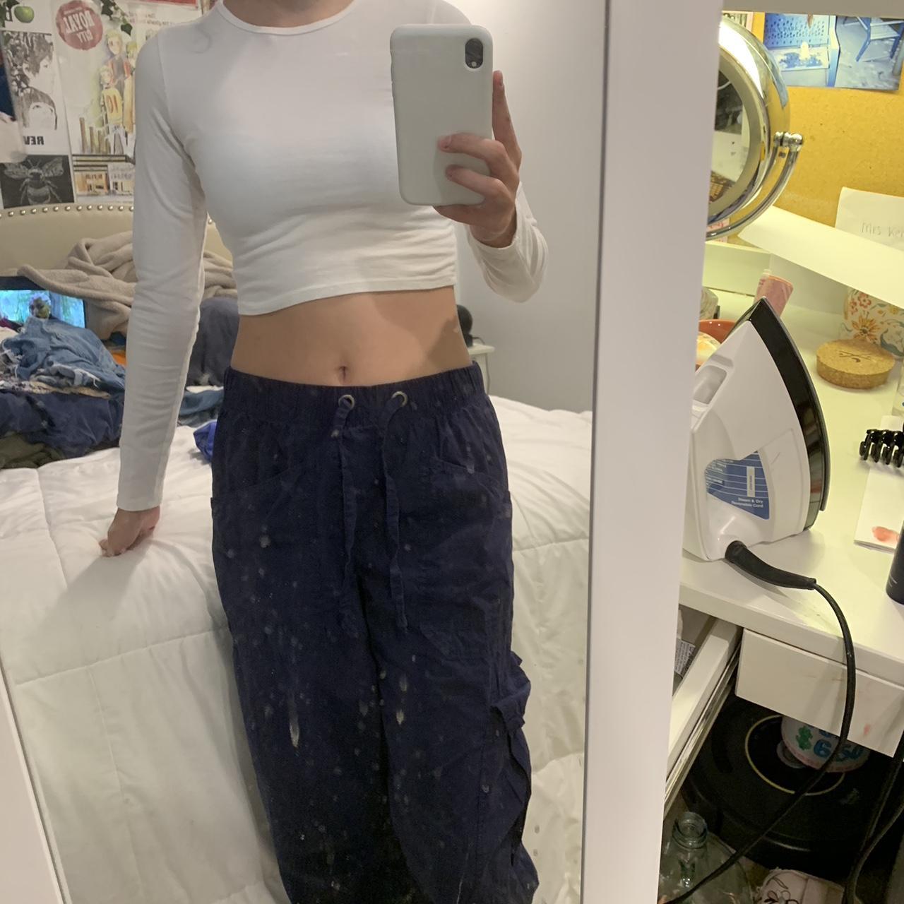 white cropped long sleeve hollister top super... Depop