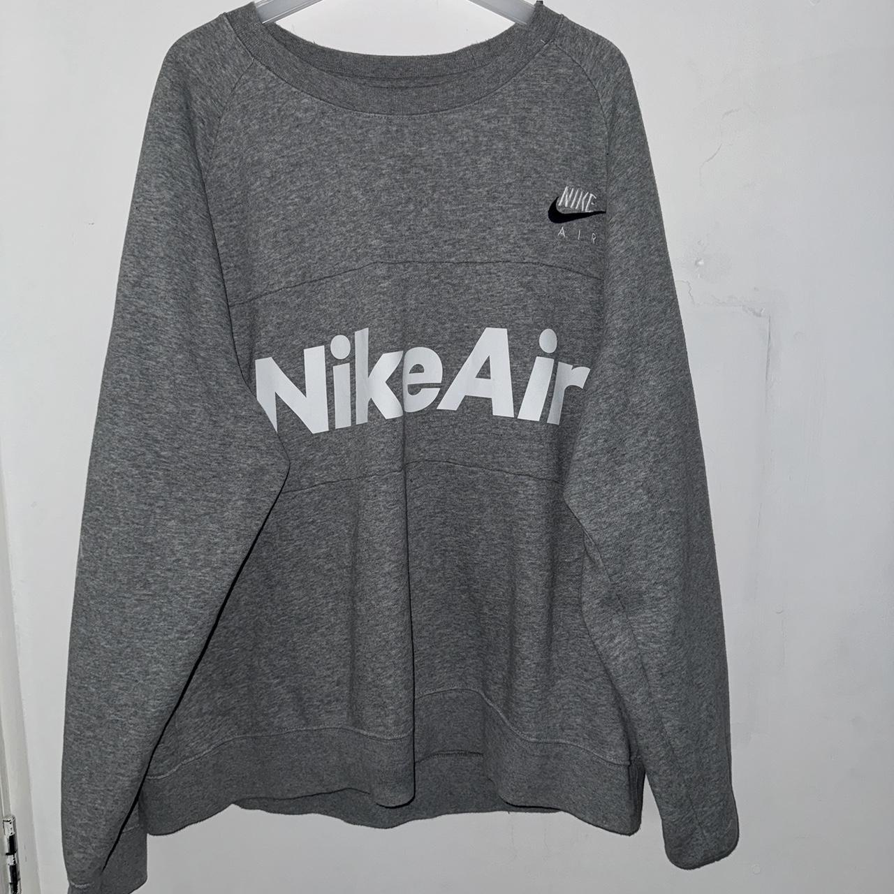 Large nike grey sweatshirt no damage or wear to