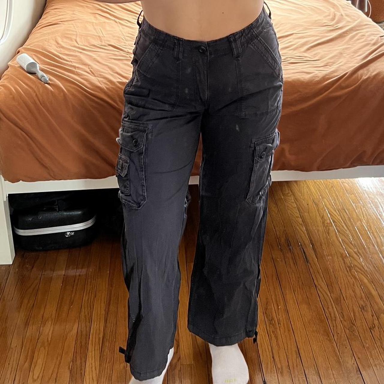us 12 american eagle black cargo pants - Depop