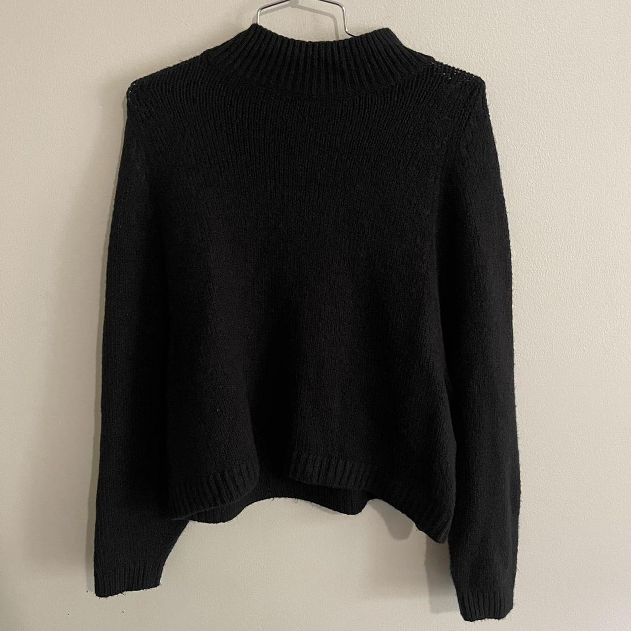 Old Navy Women's Black Jumper | Depop