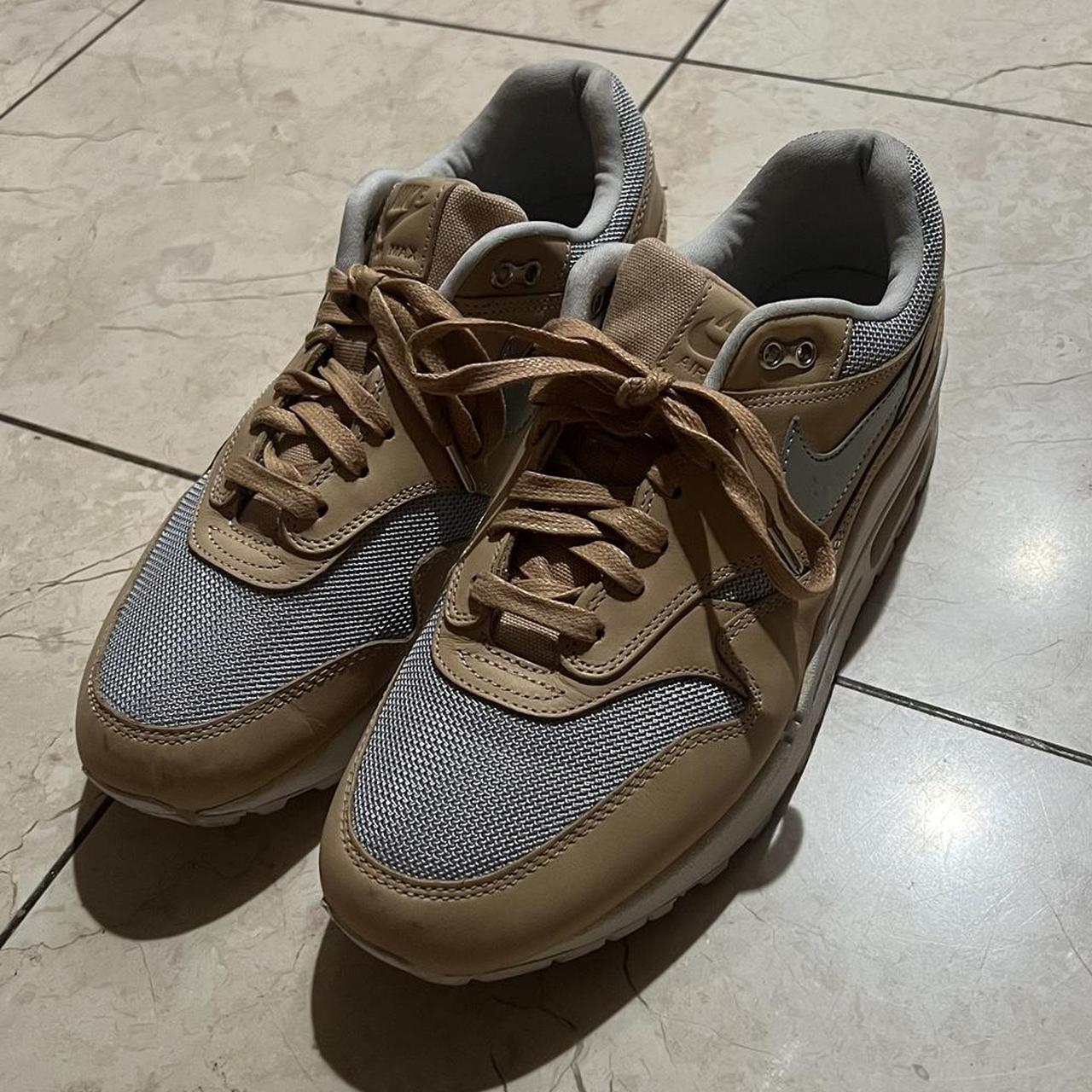 womens tan nike air max