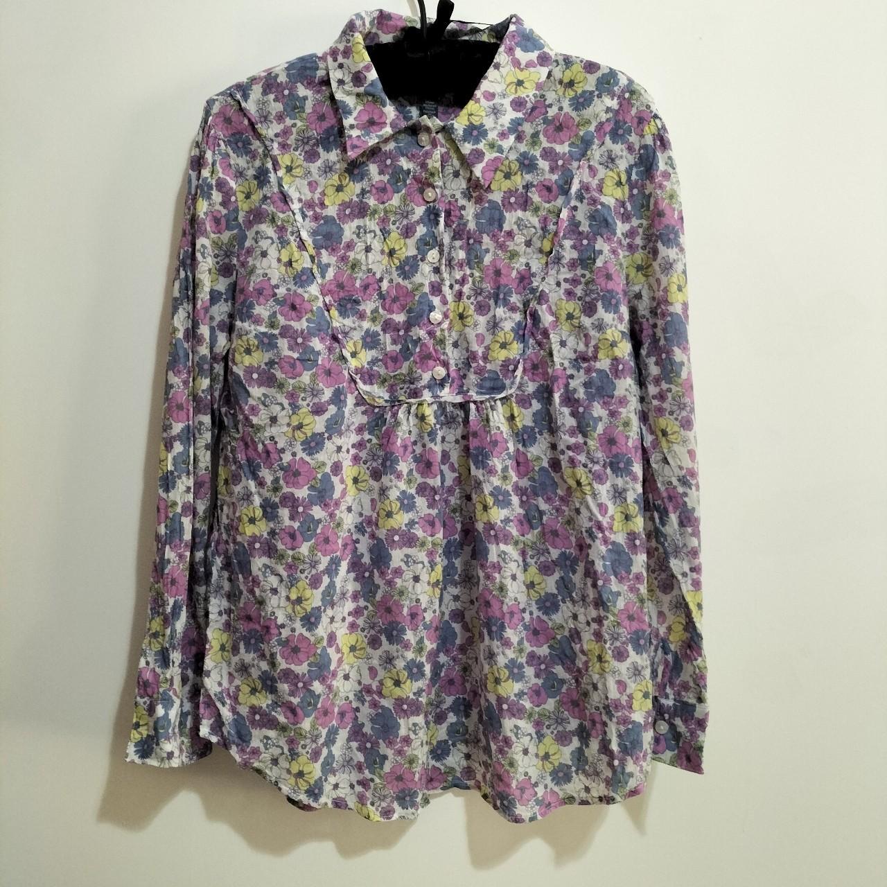 A boho style lilac flower print blouse by ModCloth.... - Depop