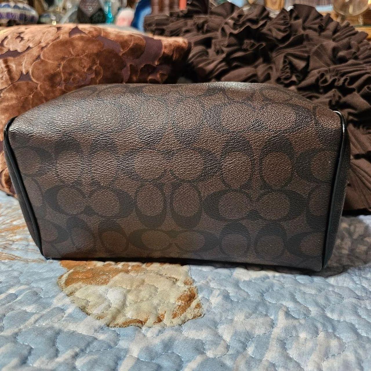 Excellent used condition Coach Mini Bennett purse - Depop