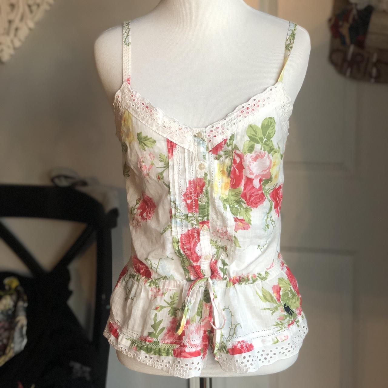 Abercrombie & Fitch size small flower blossom top... - Depop