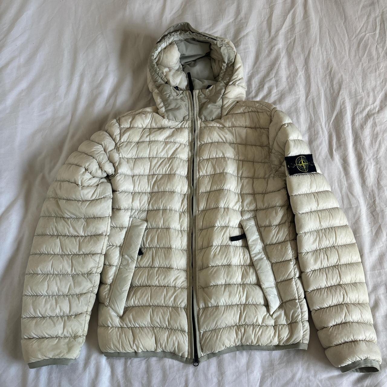 Cream stone island coat best sale