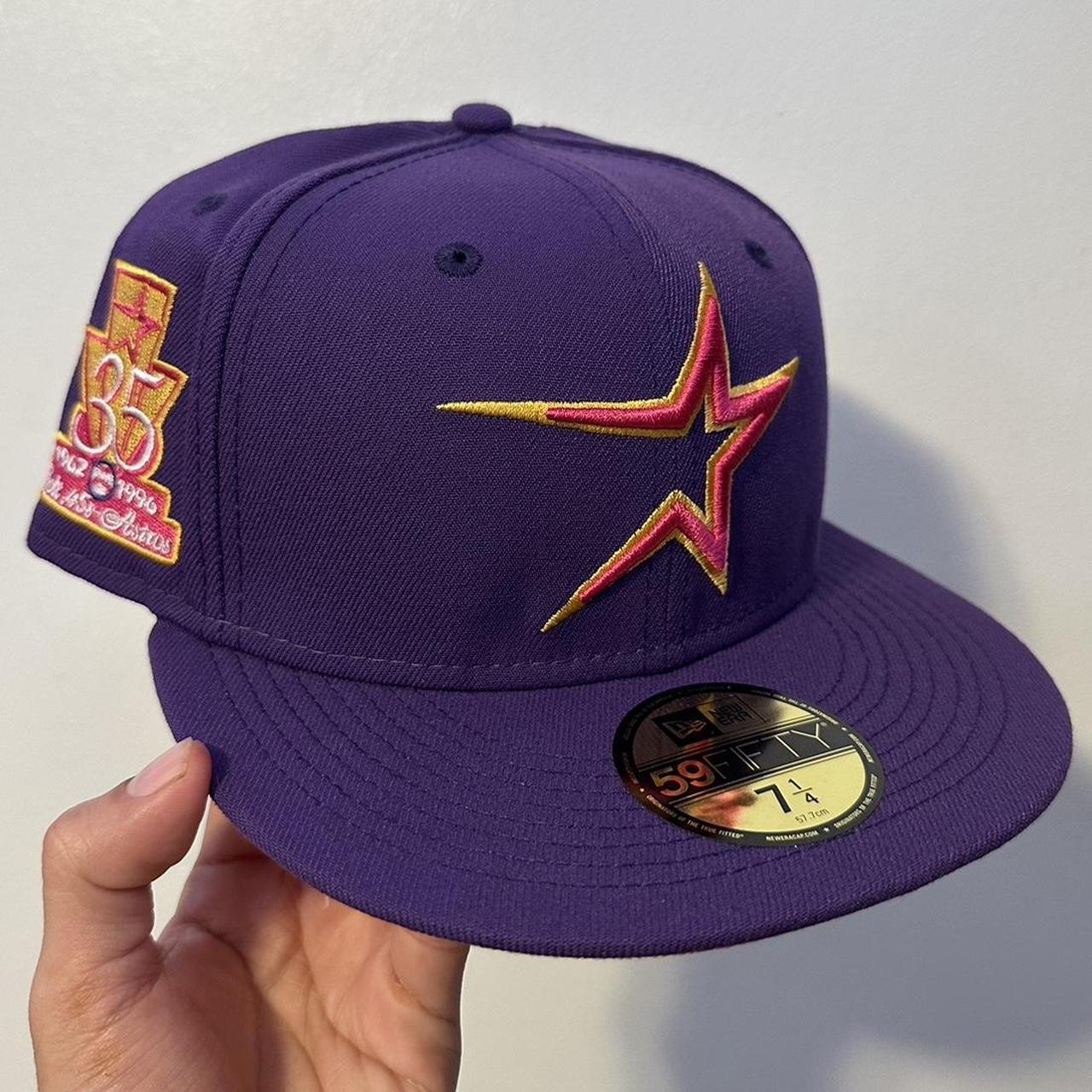 HOUSTON ASTROS NIKE HAT Great condition. Stickers - Depop