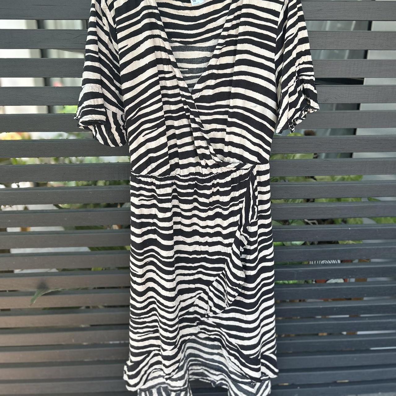 Kmart animal print dress Size 18 / XL #plussize... - Depop