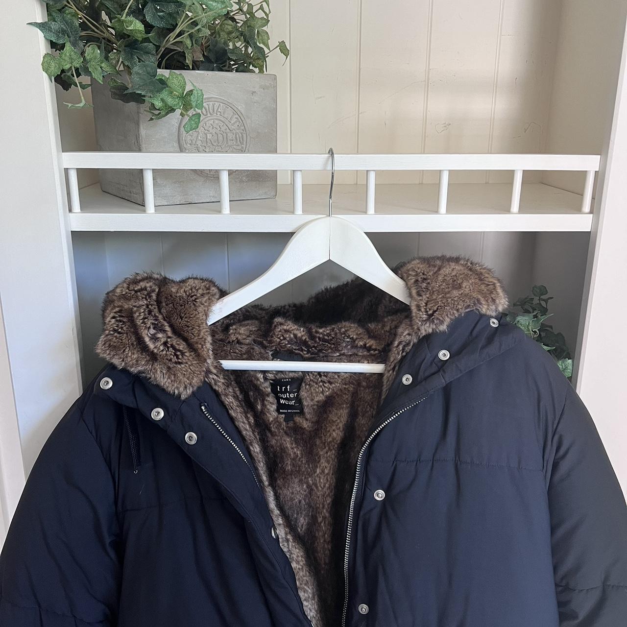 Super soft and warm faux fur lined puffer jacket. Super soft and warm faux fur lined puffer jacket.