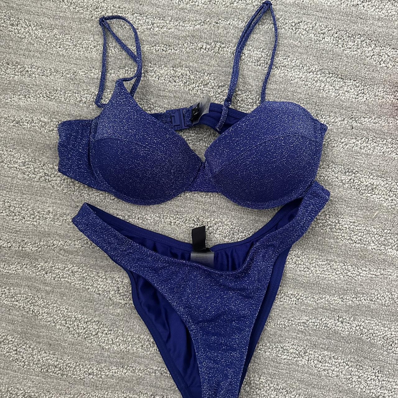 TRAINGL Bikini Top size: xs Bottom size: small - Depop