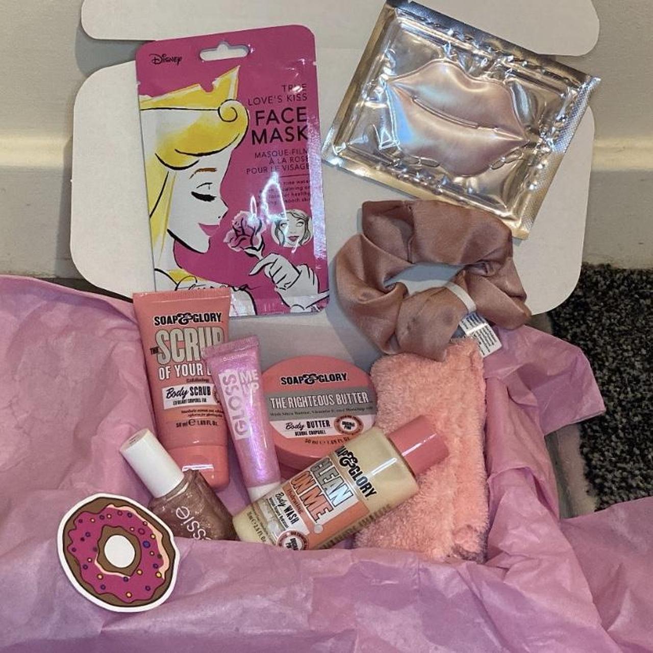 Pink pamper hamper beauty box for girls... - Depop