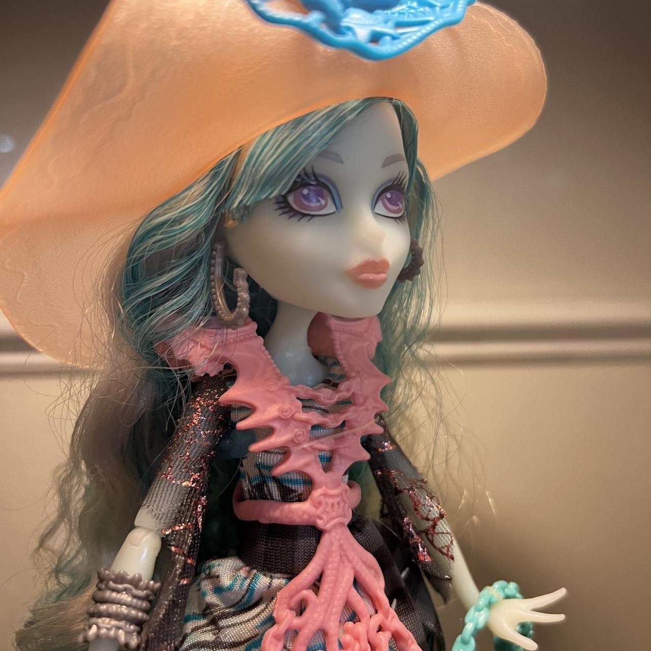 item listed by berryblues