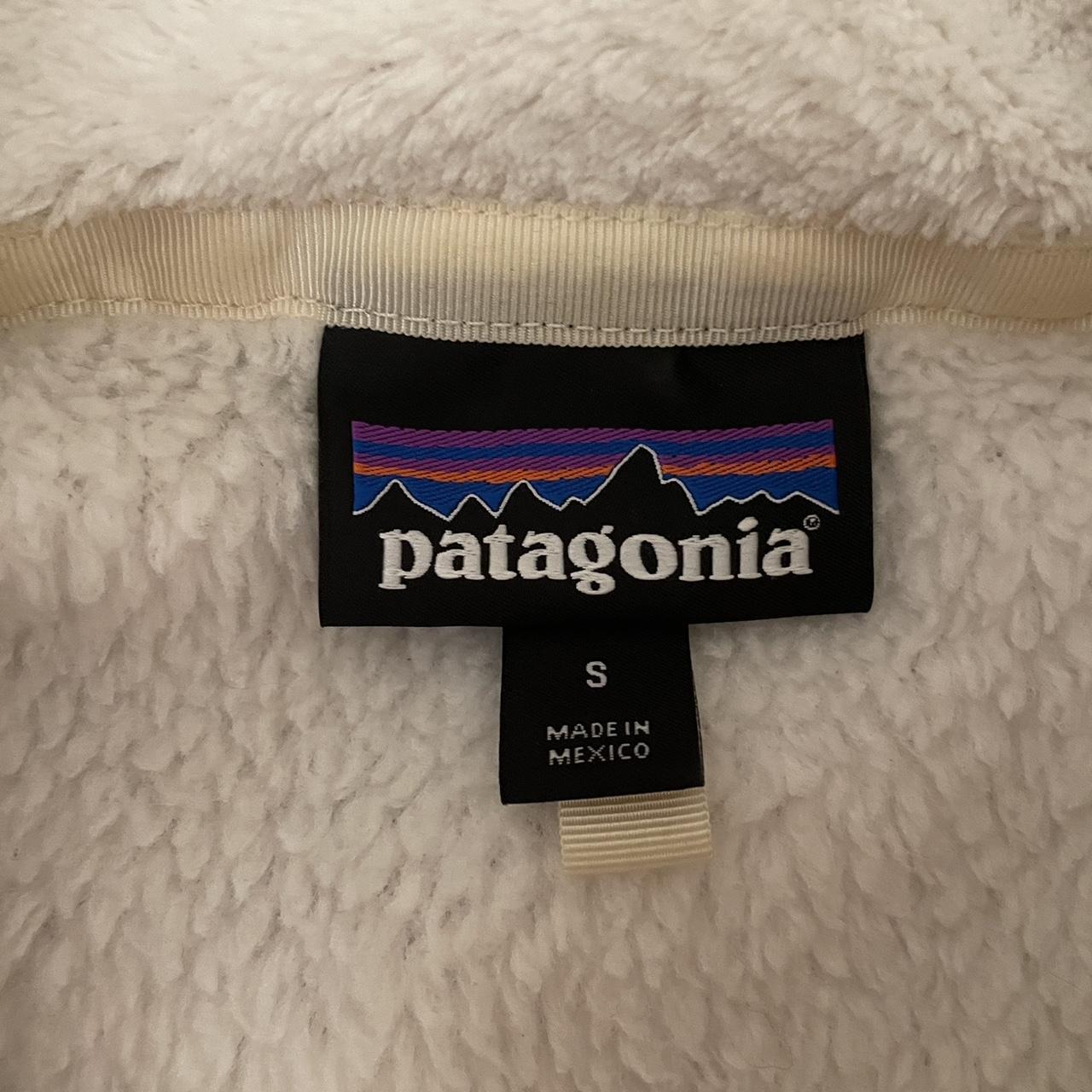 patagonia white fleece jacket - Depop