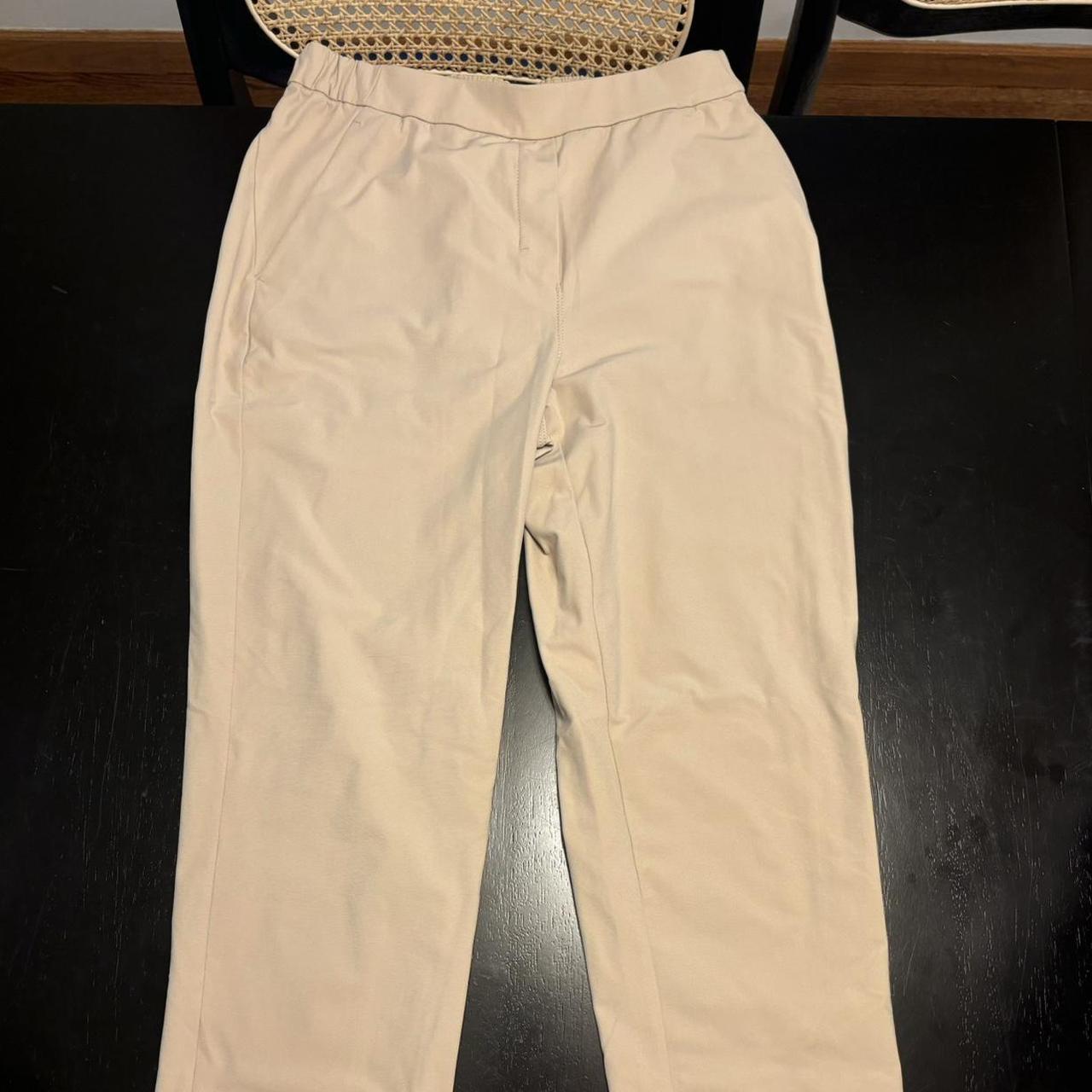 Lululemon khaki trousers with a slight stretch size