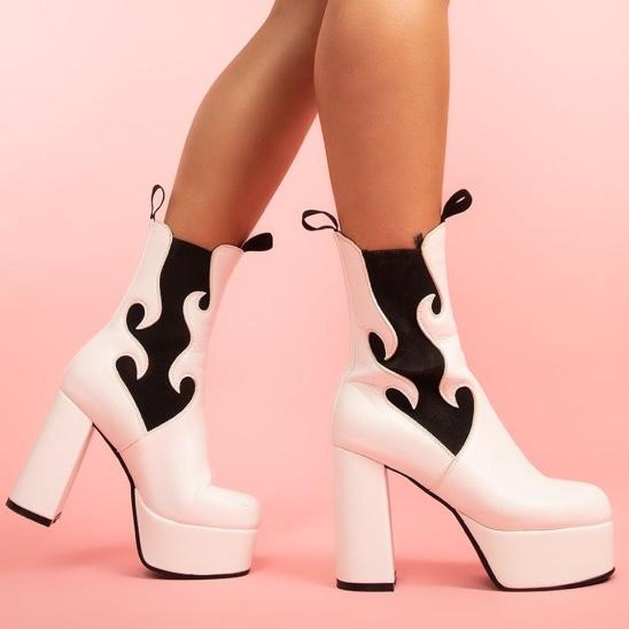 Lamoda Women's Black and White Boots Depop