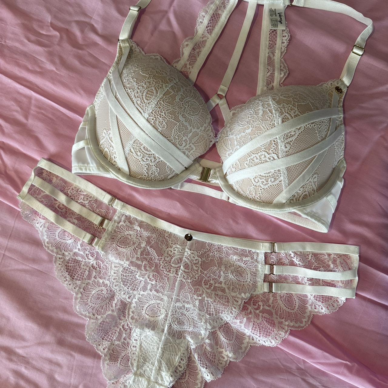 Vamp set from bras n things Only worn for a - Depop