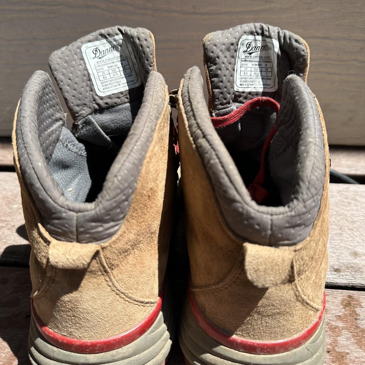 Danner Hiking Boots Original price 190 Lightly worn!!! - Depop