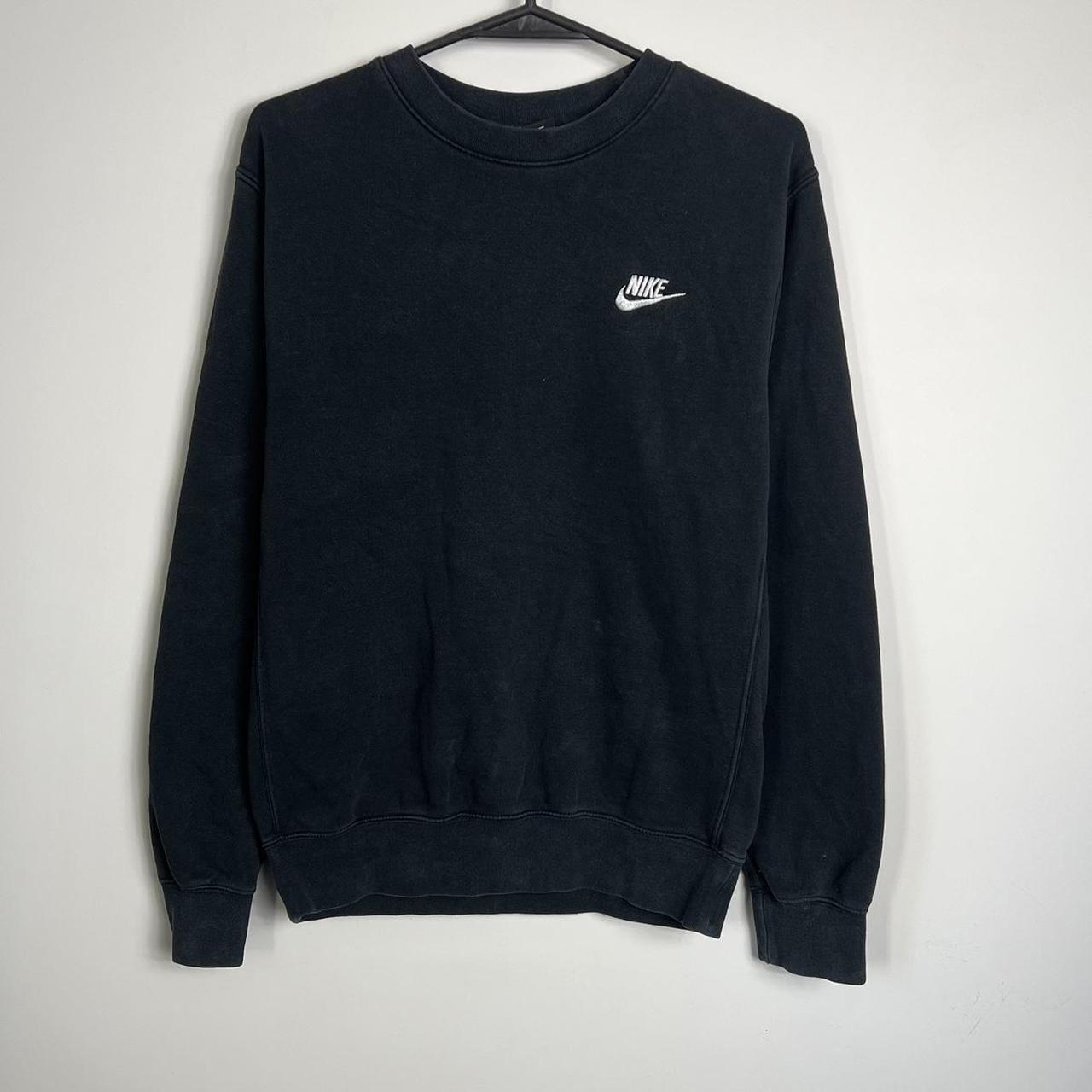 Nike small logo sweatshirt best sale