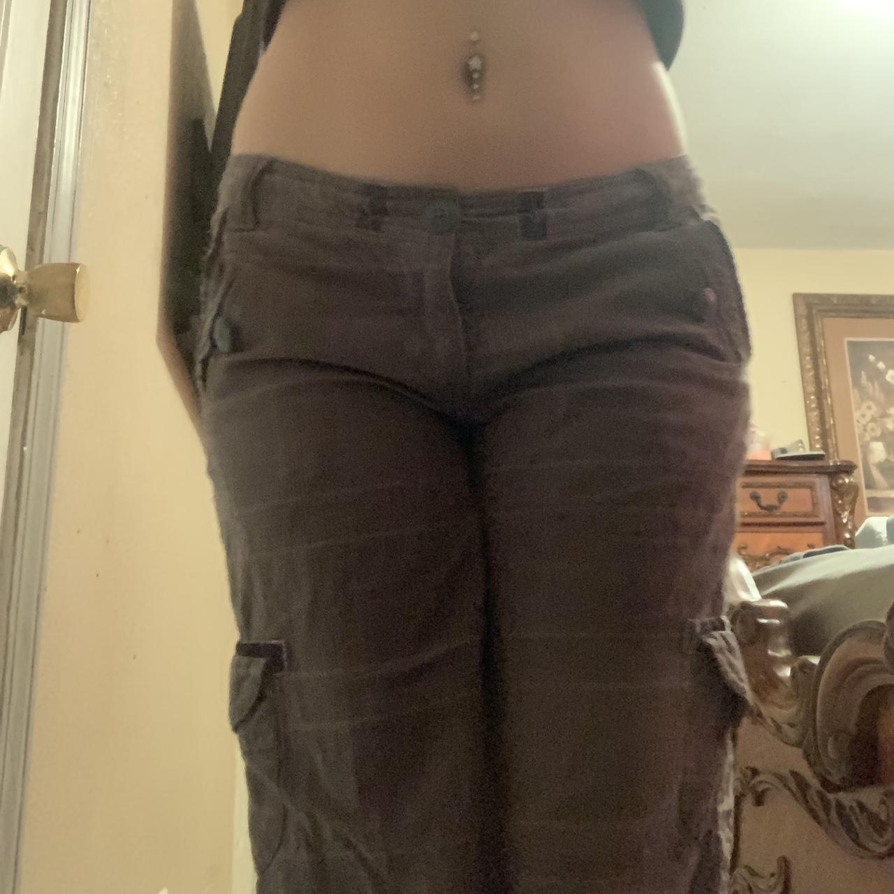 Mossimo lowrise cargo pants! Size 7’ 30... Depop