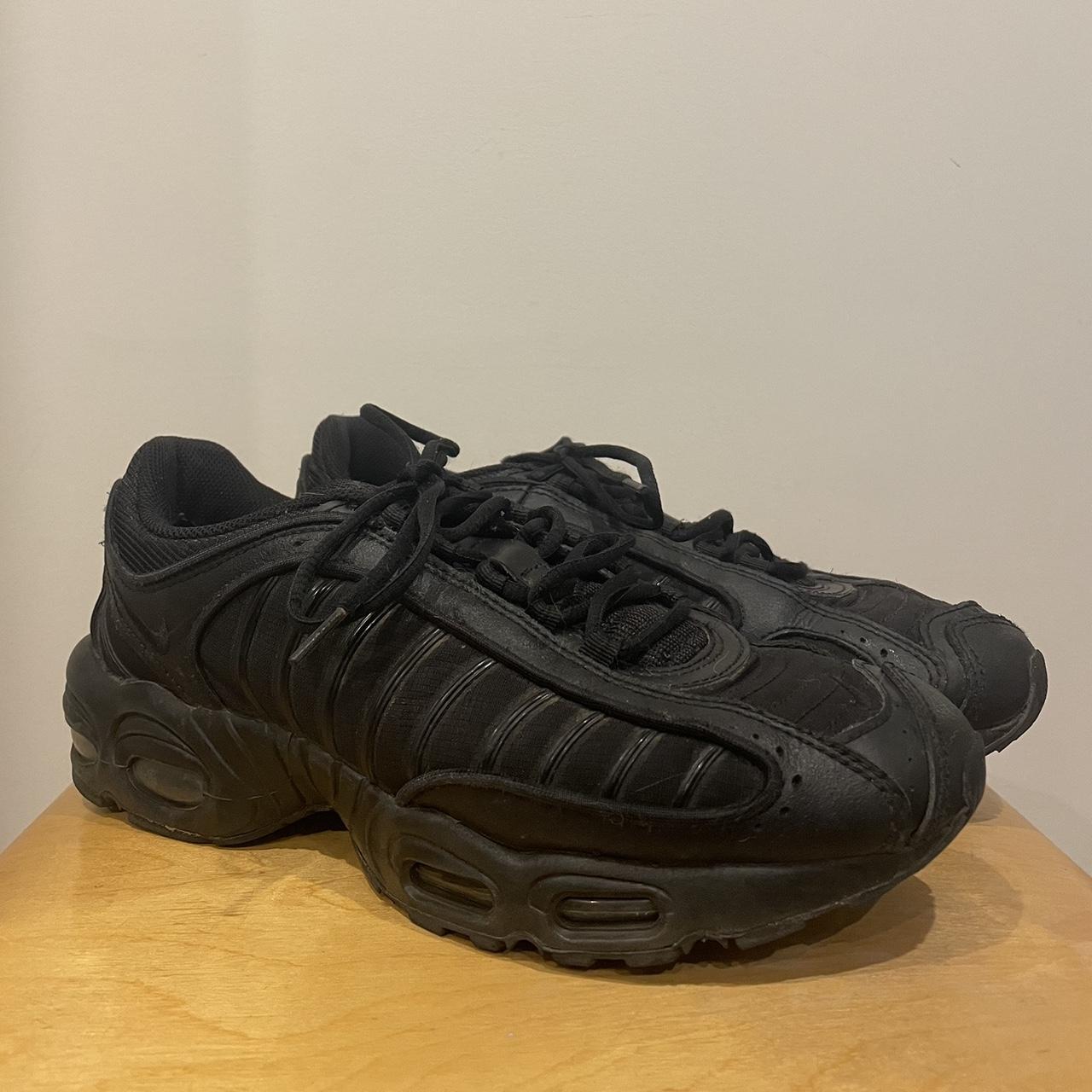 tailwind triple white