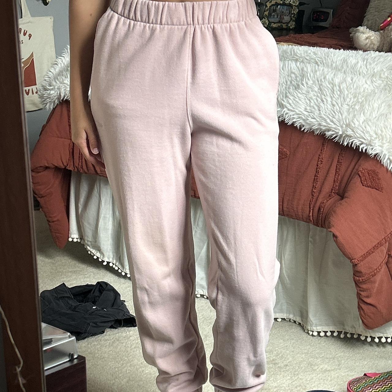 Light pink hollister sweatpants super cute fit