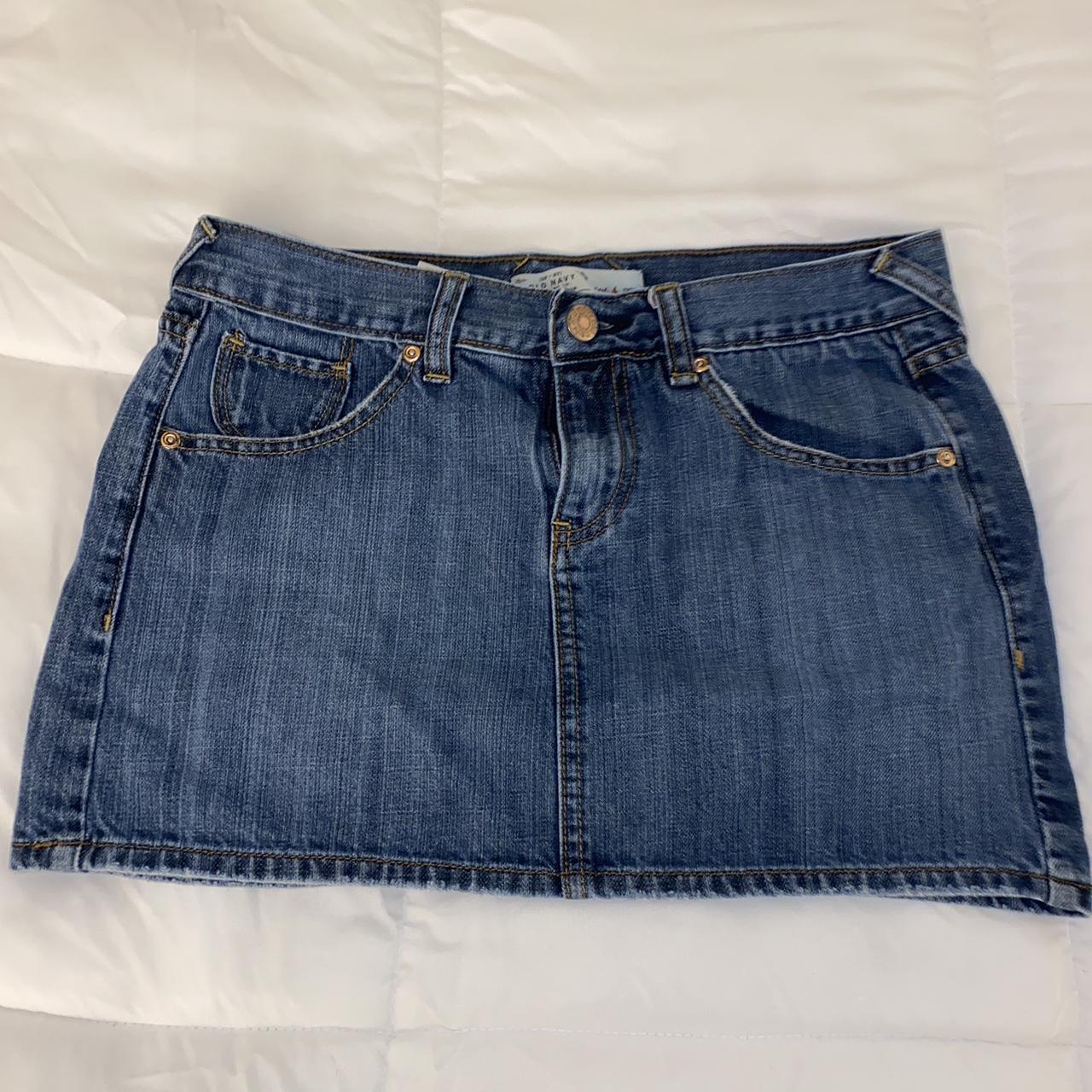 Vintage Old Navy jean skirt Size 4, no flaws or... - Depop