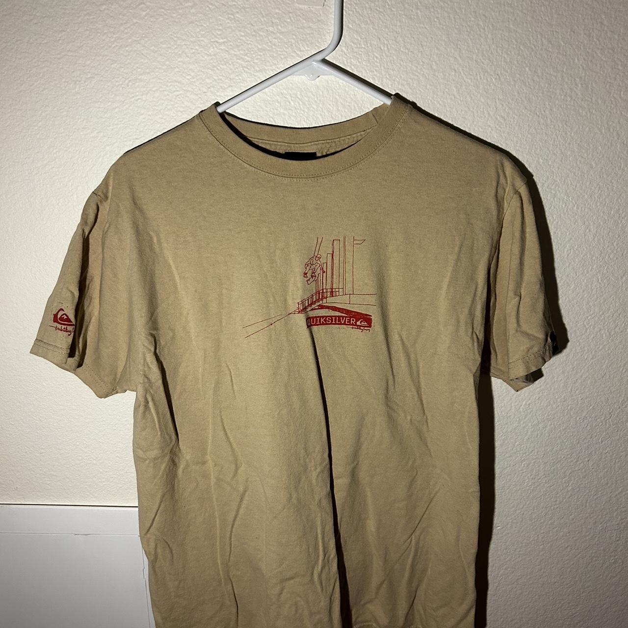Vintage Quicksilver T-Shirt Pit to pit: 19 Length: 26 - Depop