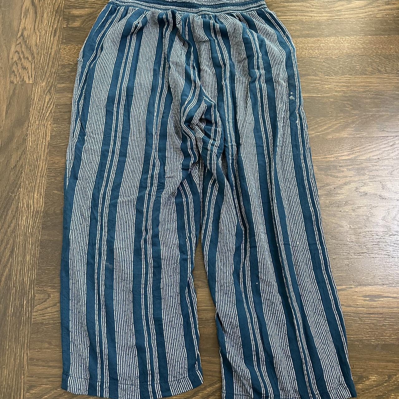 soo lexi hidalgo beachy flowy pants - Depop