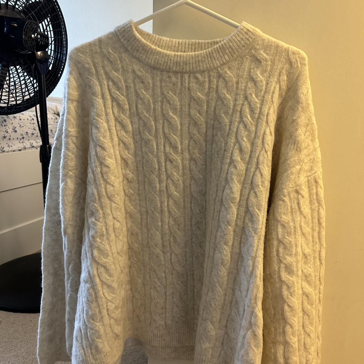 H and M sweater - Depop