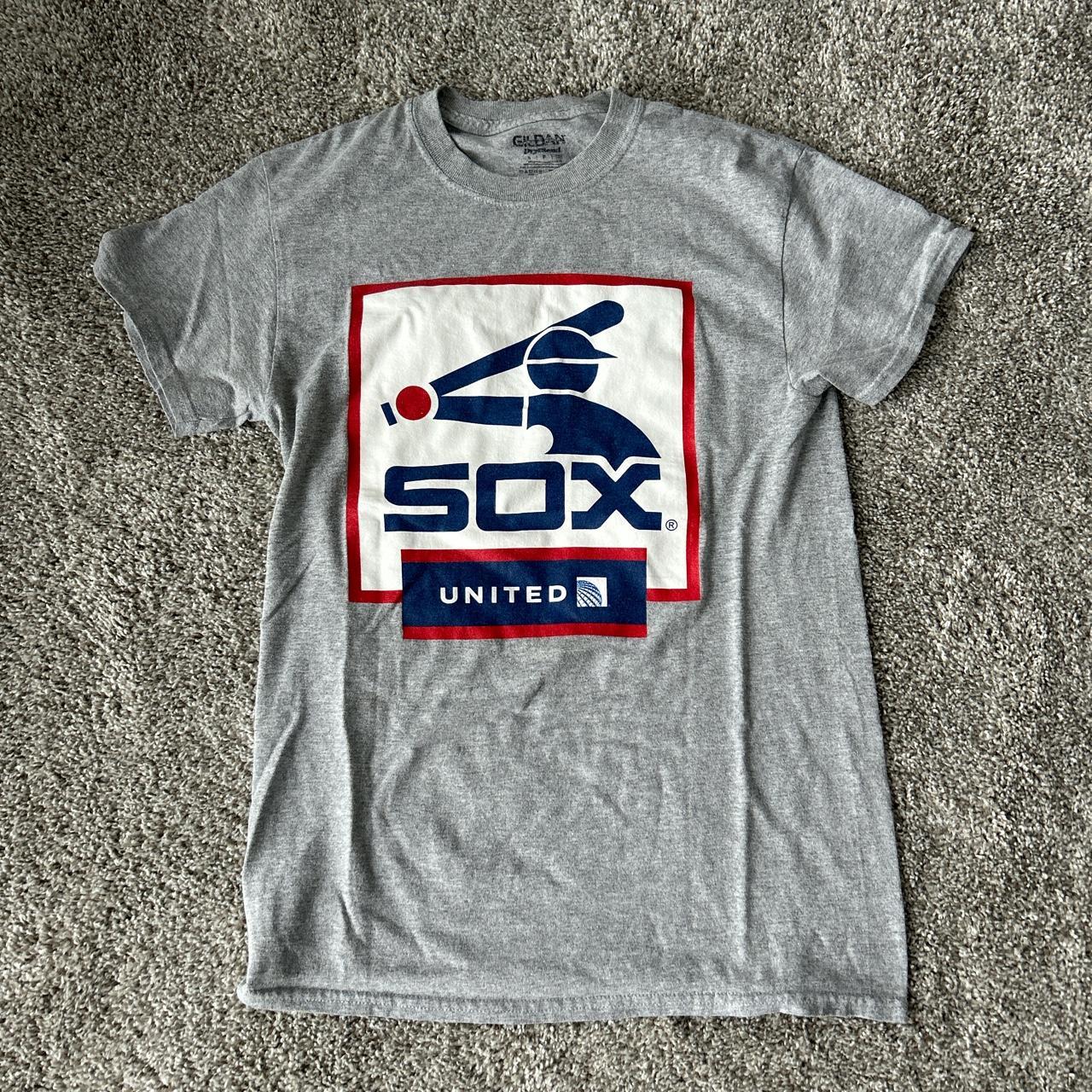 Chicago White Sox Graphic T-Shirt - Medium but is a - Depop