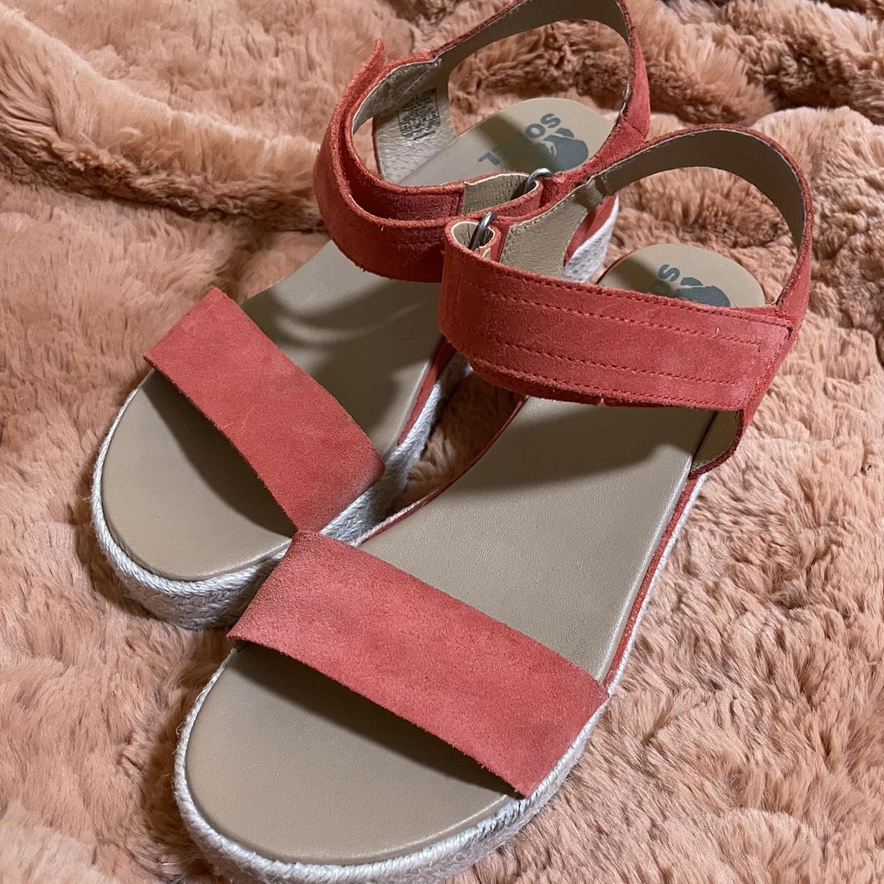 Sorel Women's Tan and Green Sandals