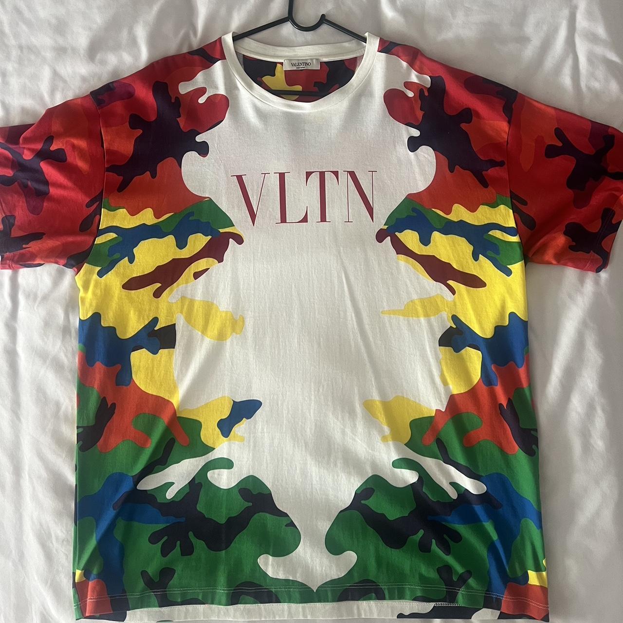 Valentino camo t shirt size M oversized fit worn once