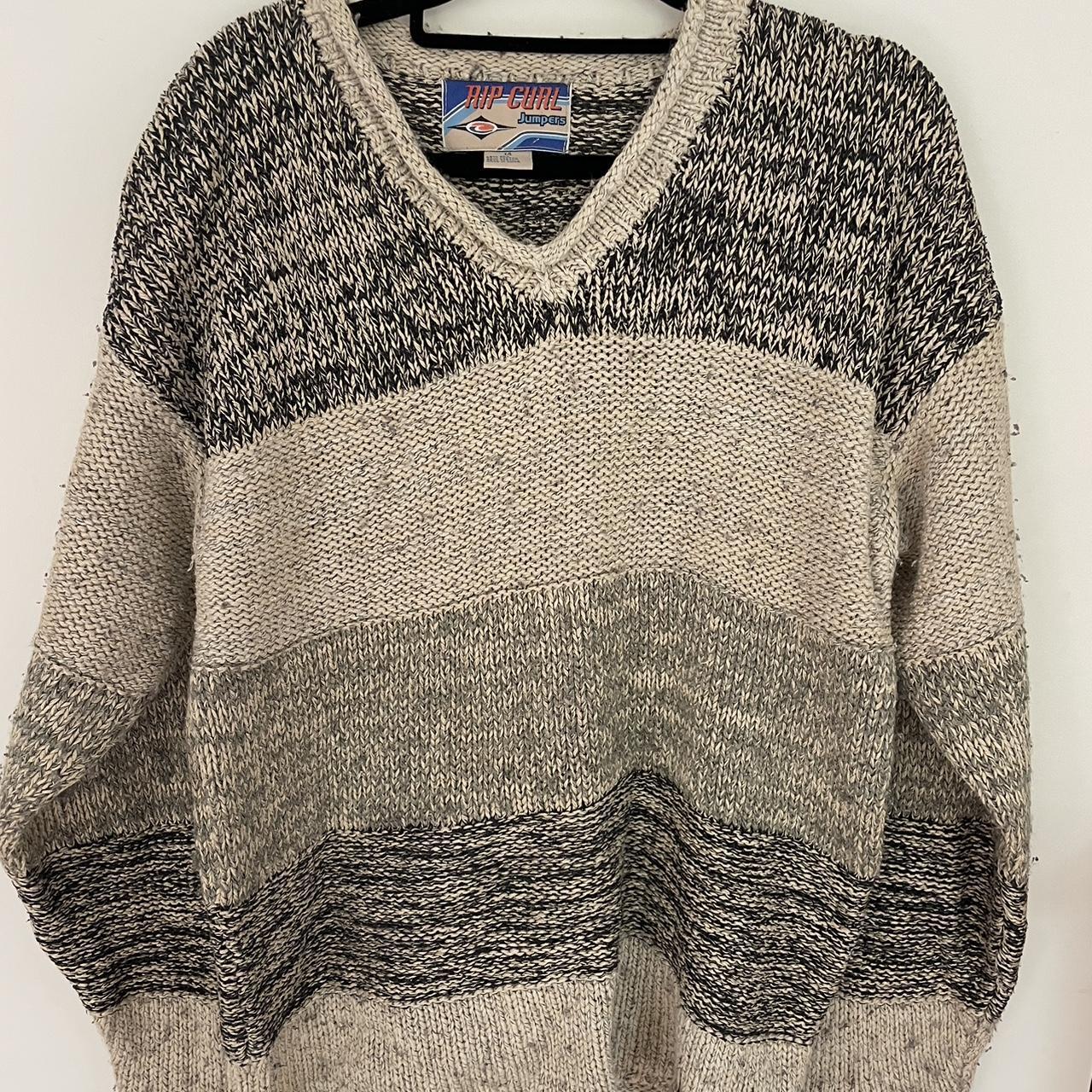 Old school billabong jumper, comfortable, has a few... - Depop