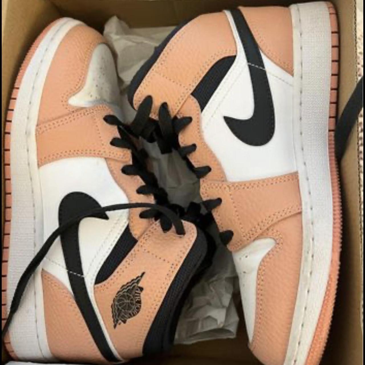 JORDAN MID 1 ROSE QUARTZ - SIZE UK 4 ONLY WORN A FEW... - Depop