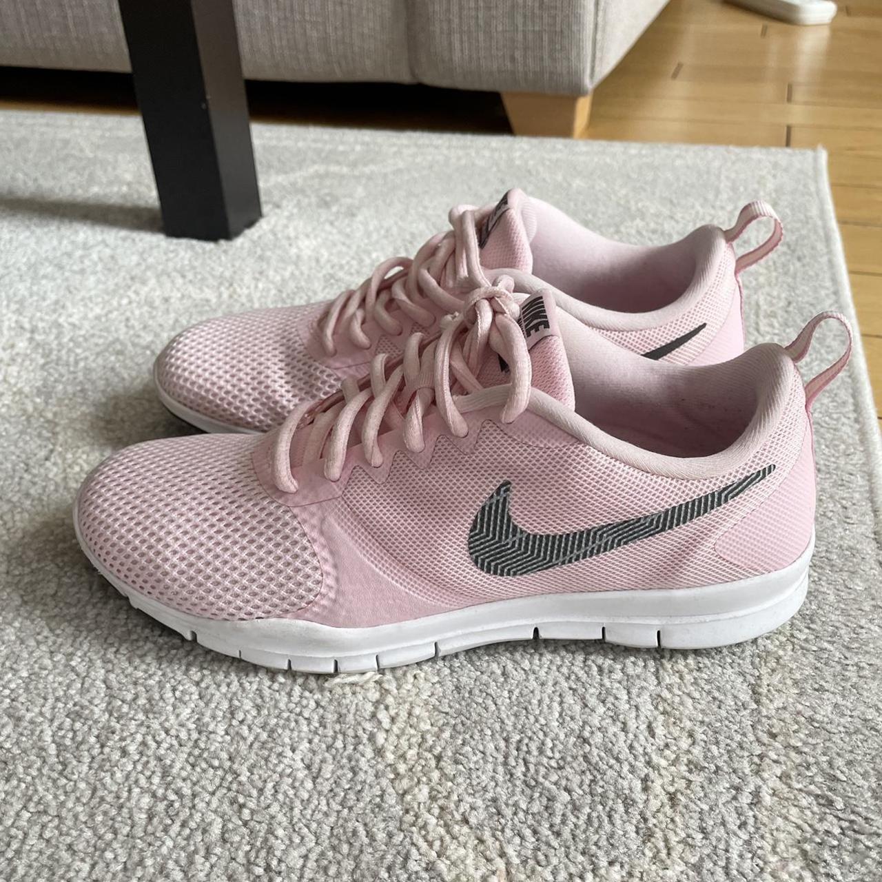 ladies nike trainers size 4