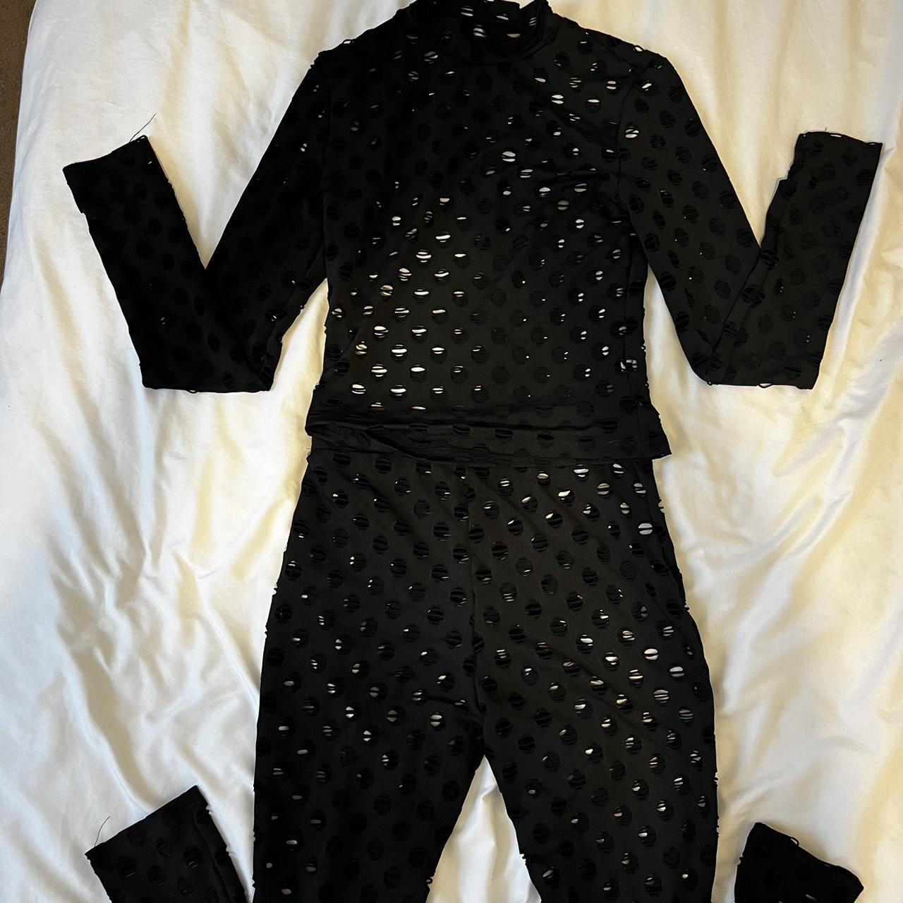 Fish net Coord S top but more so an XS L bottoms... Depop