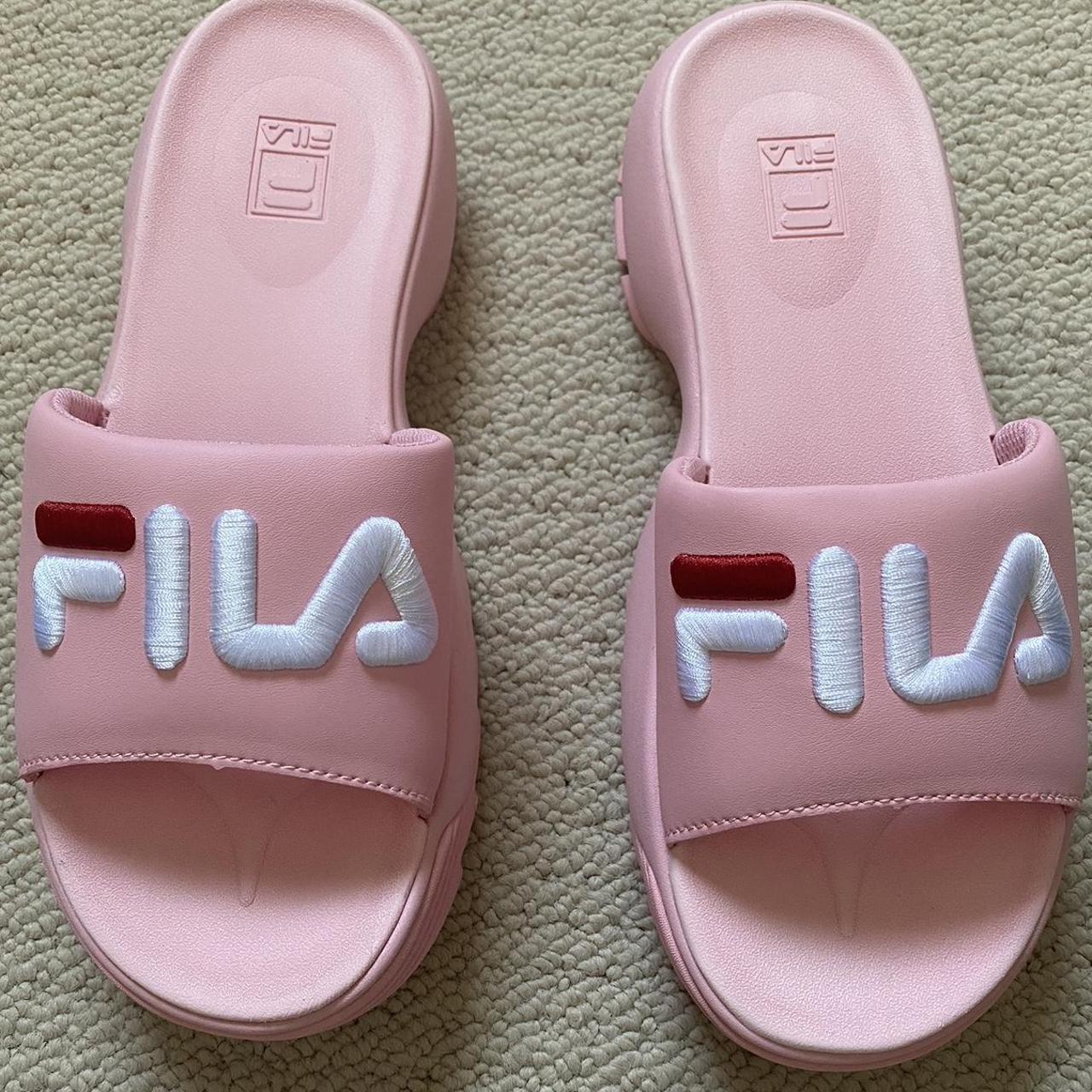 Fila hotsell slides pink