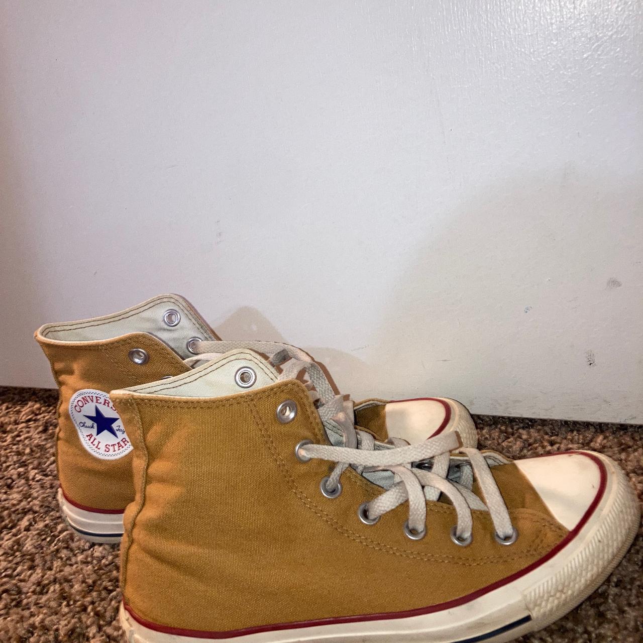 Converse Women's Tan Trainers | Depop