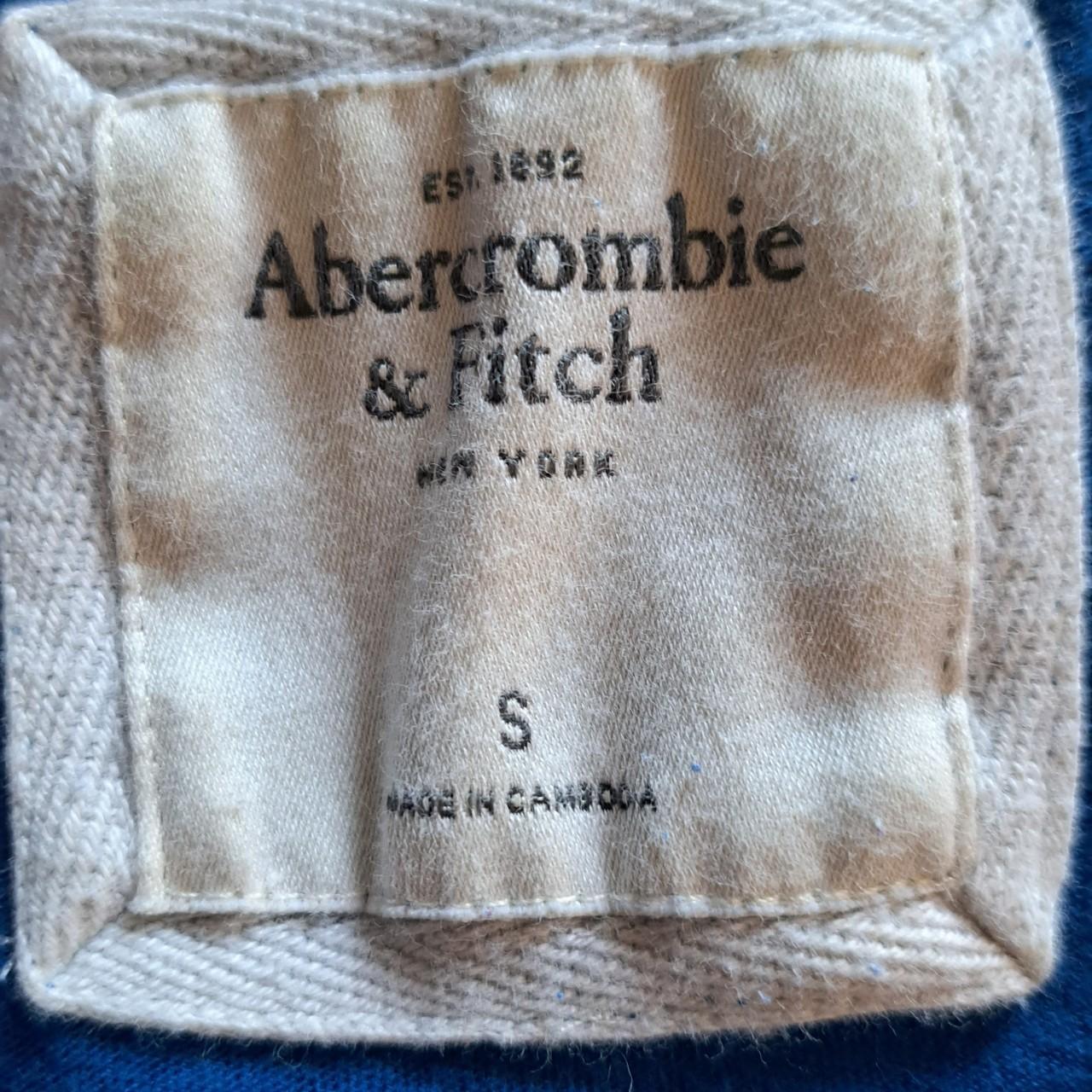 Super cute y2k Abercrombie New York long sleeve... - Depop