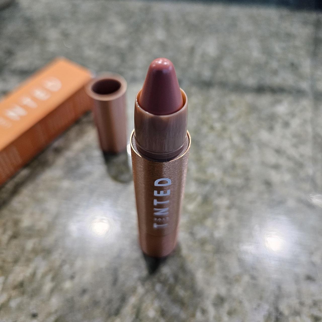 item listed by thriftsndshht