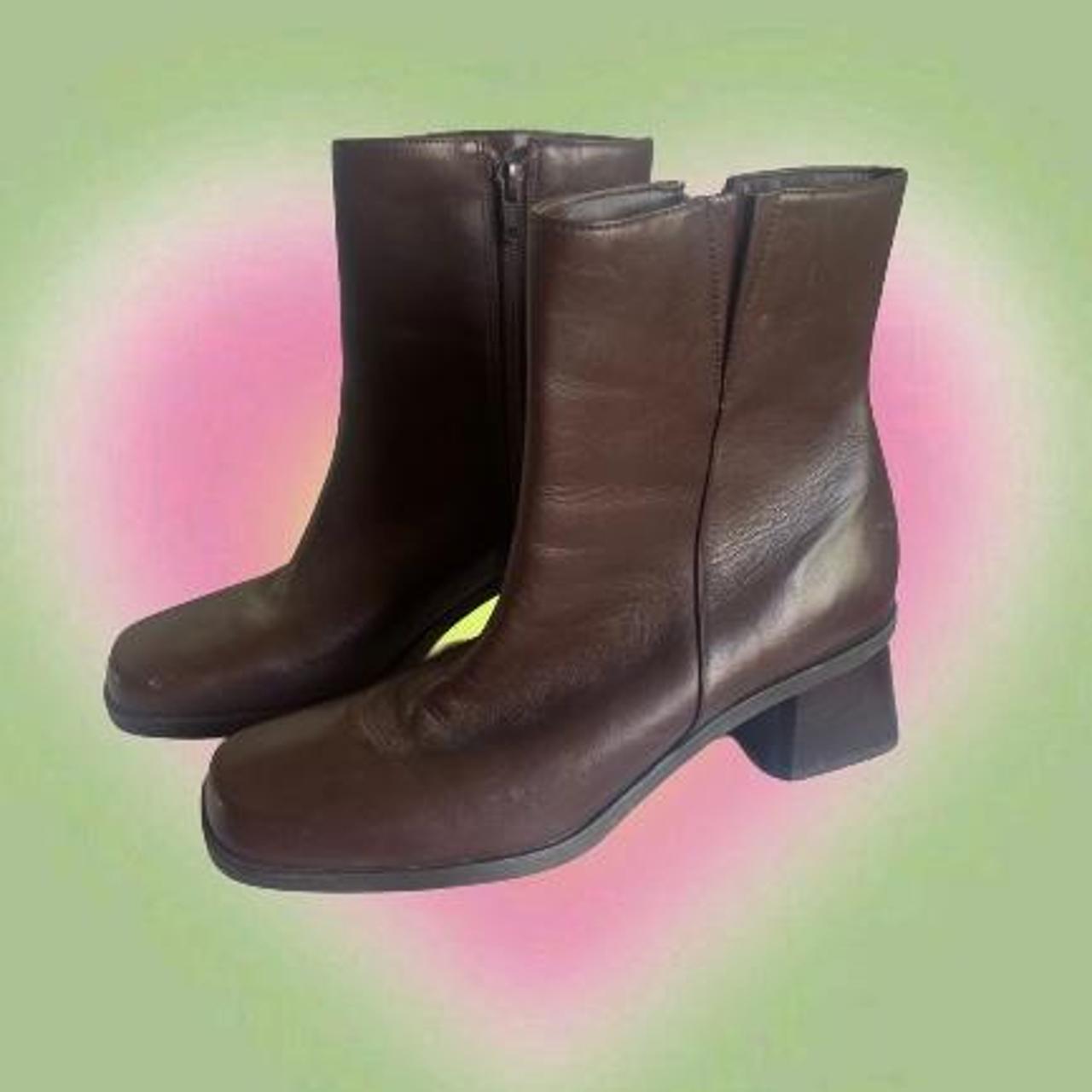 naturalizer boots brown