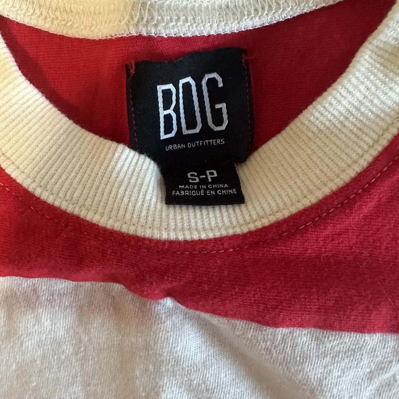 Urban Outfitters Women's White and Red Shirt (2)