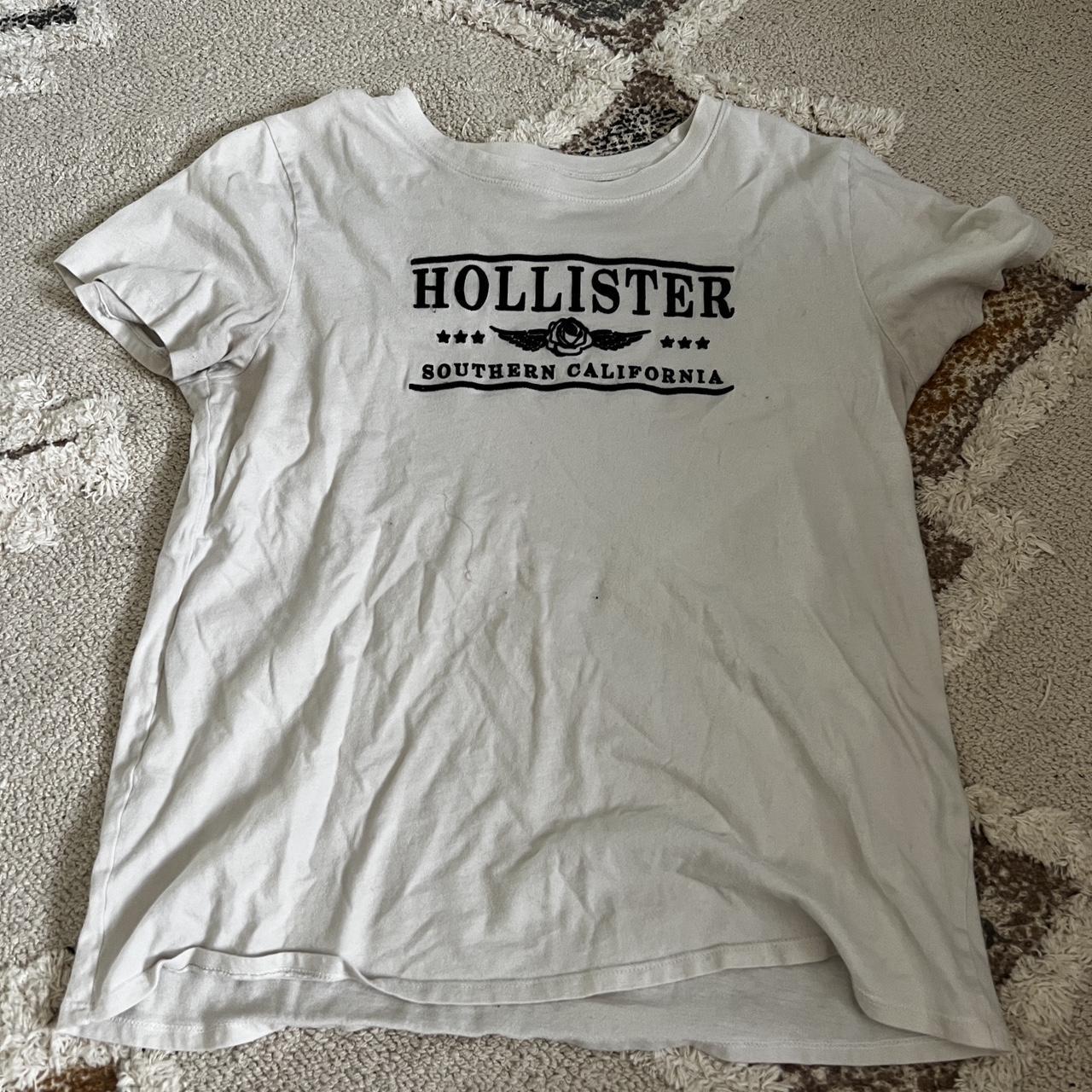 hollister top size large i have tons of other items - Depop